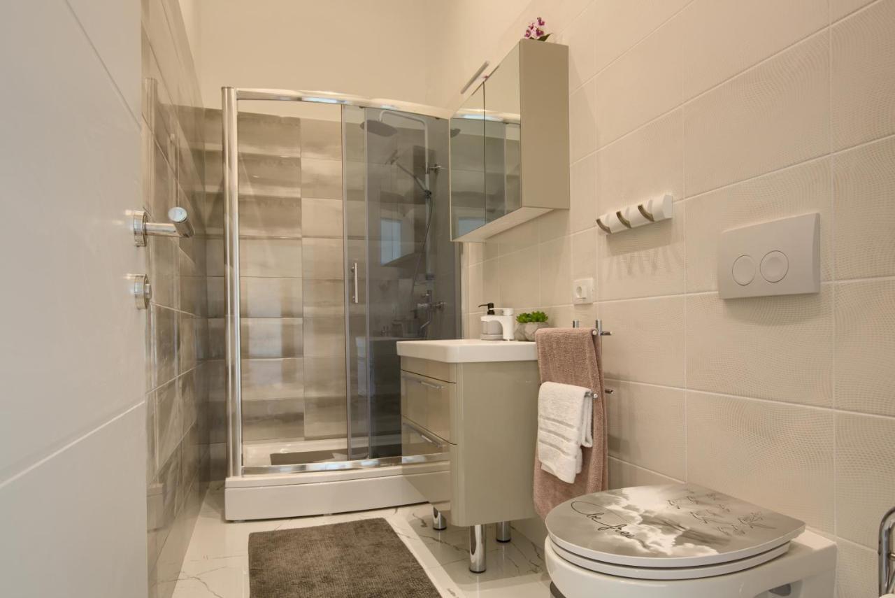 Pasko Properties Rental Пула Экстерьер фото