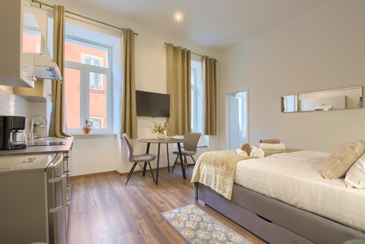 Pasko Properties Rental Пула Экстерьер фото